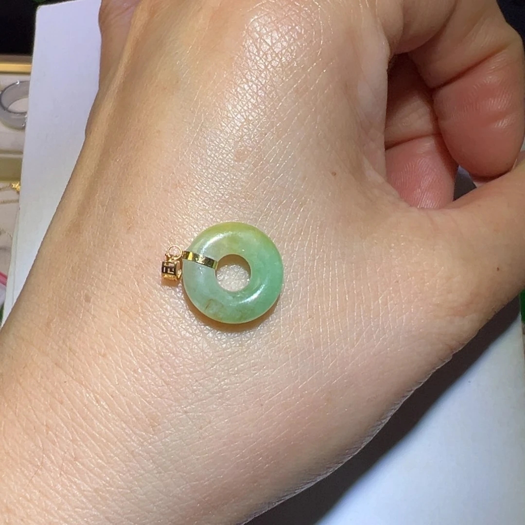 翡翠颈饰18K金镶嵌吊坠