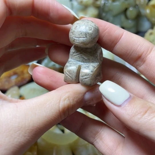 未镶嵌和田玉（糖玉）车挂