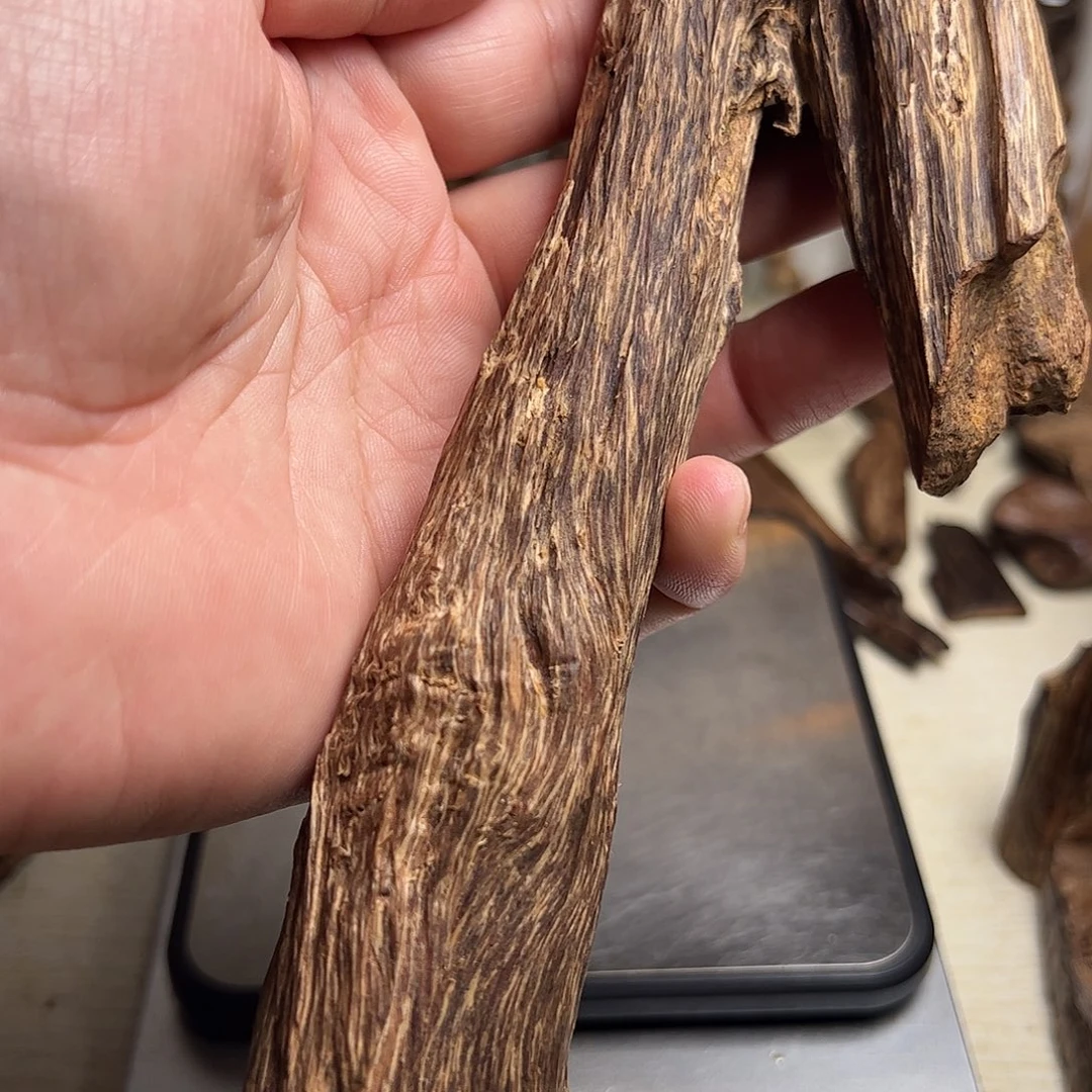 沉香碎屑沉香达拉干沉香141克