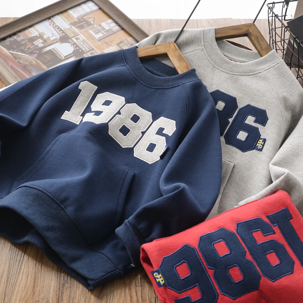 儿童男童春秋新款1986刺绣口袋圆领卫衣中大童休闲上衣S500