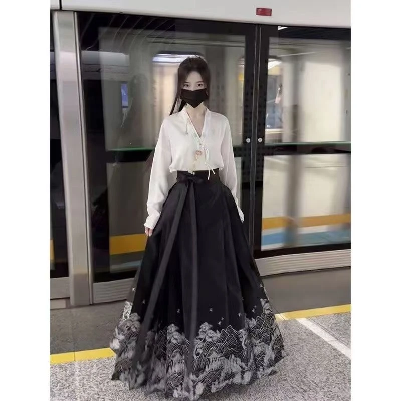 新中式半身裙女中国风黑色汉服马面裙日常可穿显瘦百搭半身裙汉服