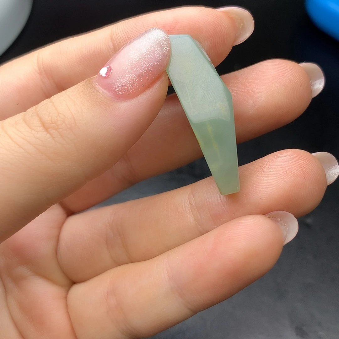 翡翠未镶嵌颈饰翡翠未镶嵌吊坠