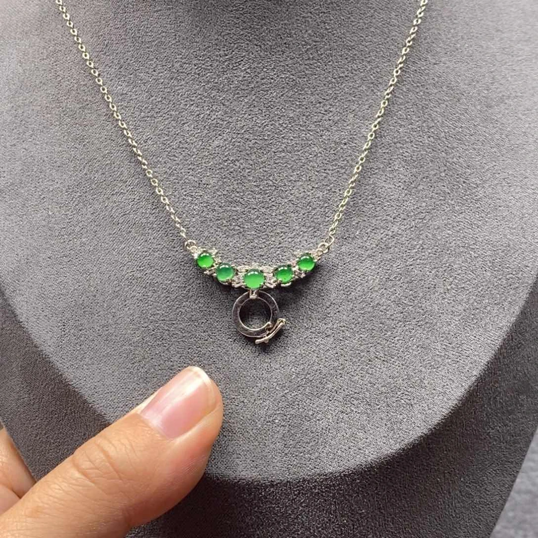 翡翠银S925镶嵌颈饰爱****使色超正