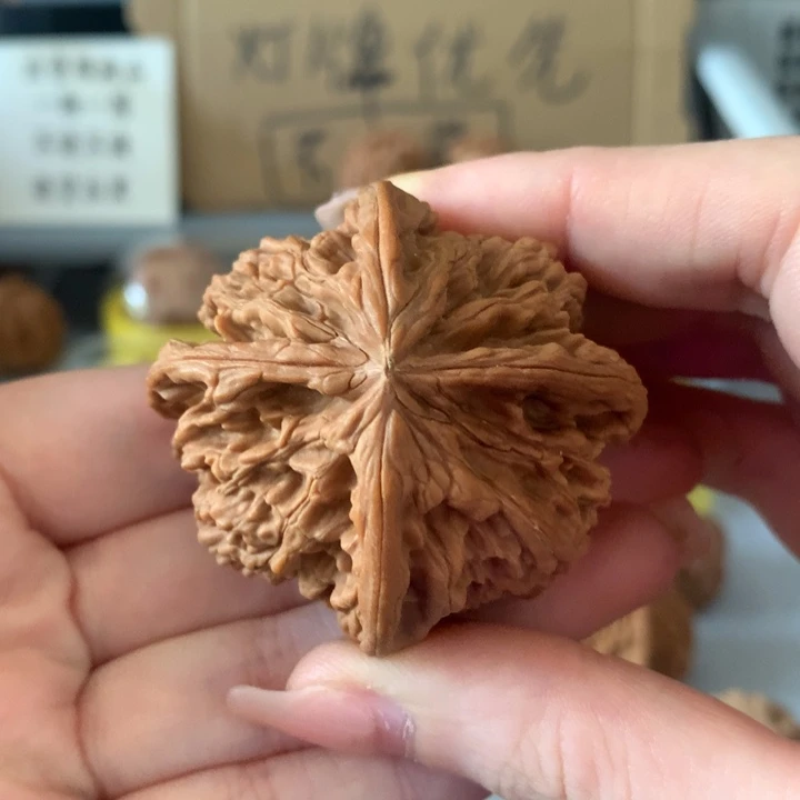 金***子吊坠文玩核桃异形单只,有瑕疵