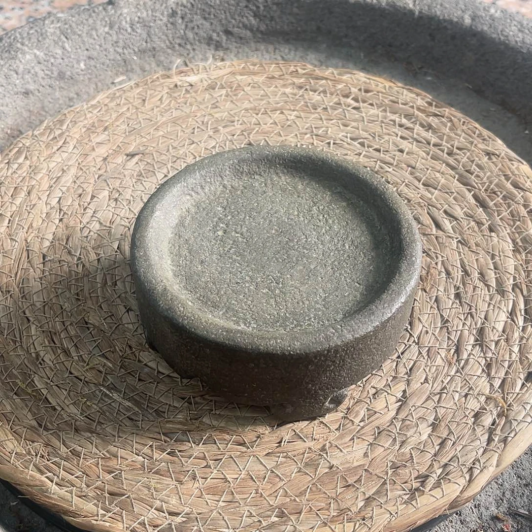 匿***@老挝石青石底座很漂亮