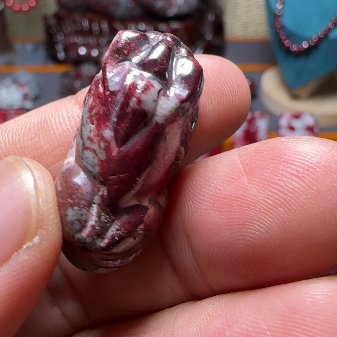 天然辰砂原矿吊坠