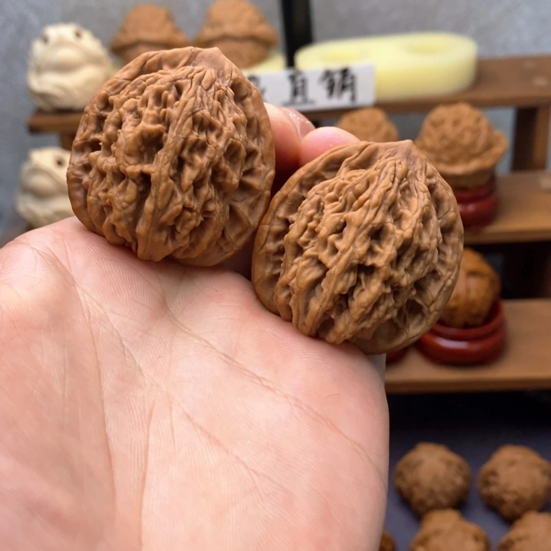 r***r文玩核桃吊坠39麦穗虎头无修