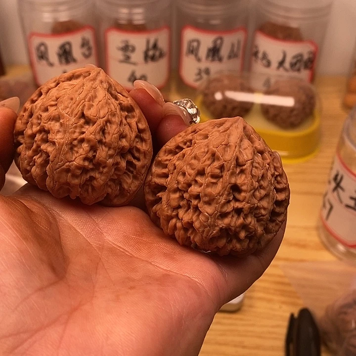 吊坠文玩核桃择**行虎头王47