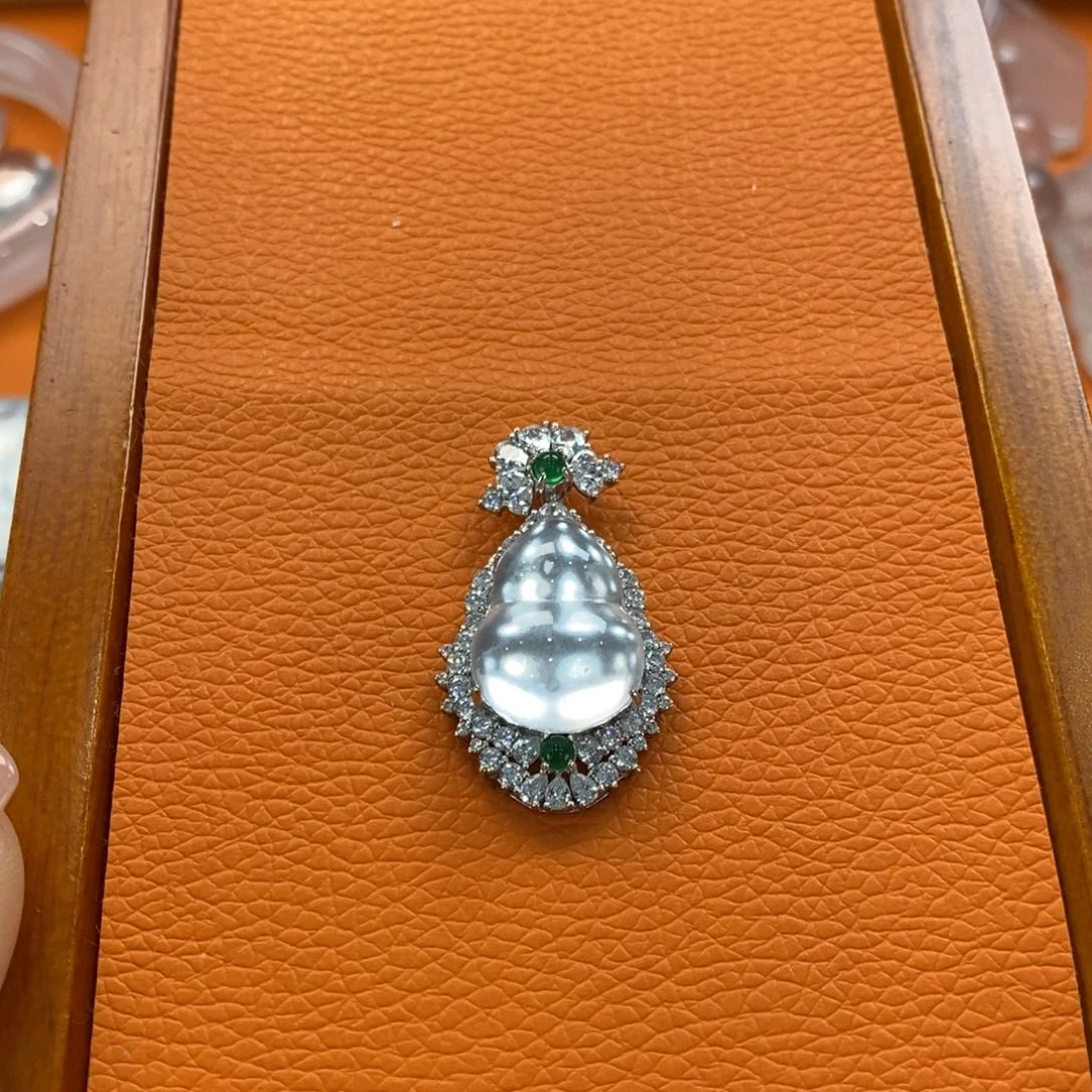 石英质玉吊坠(不含链)银S925镶嵌大**场