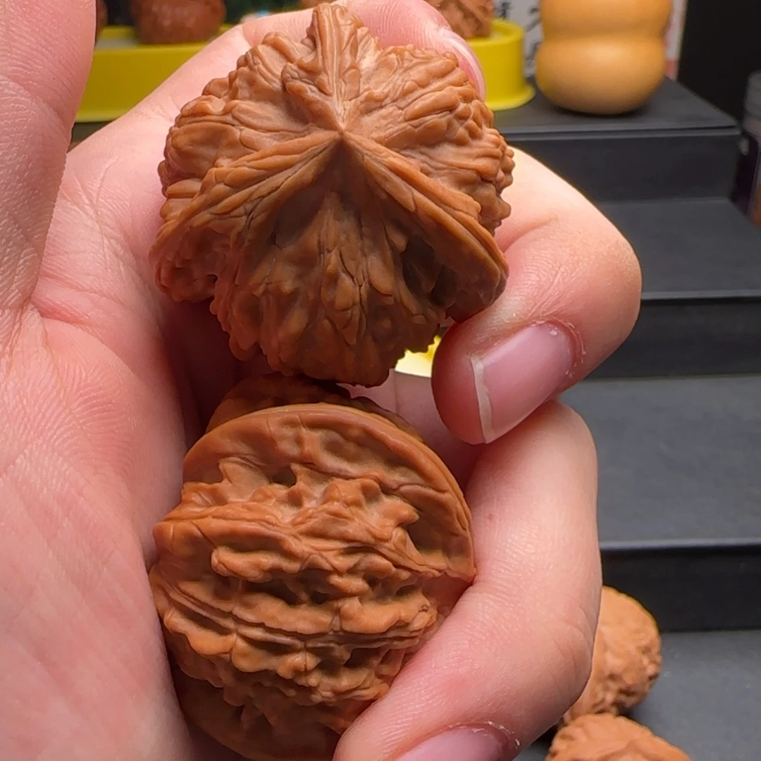 泽***哥文玩核桃吊坠御龙