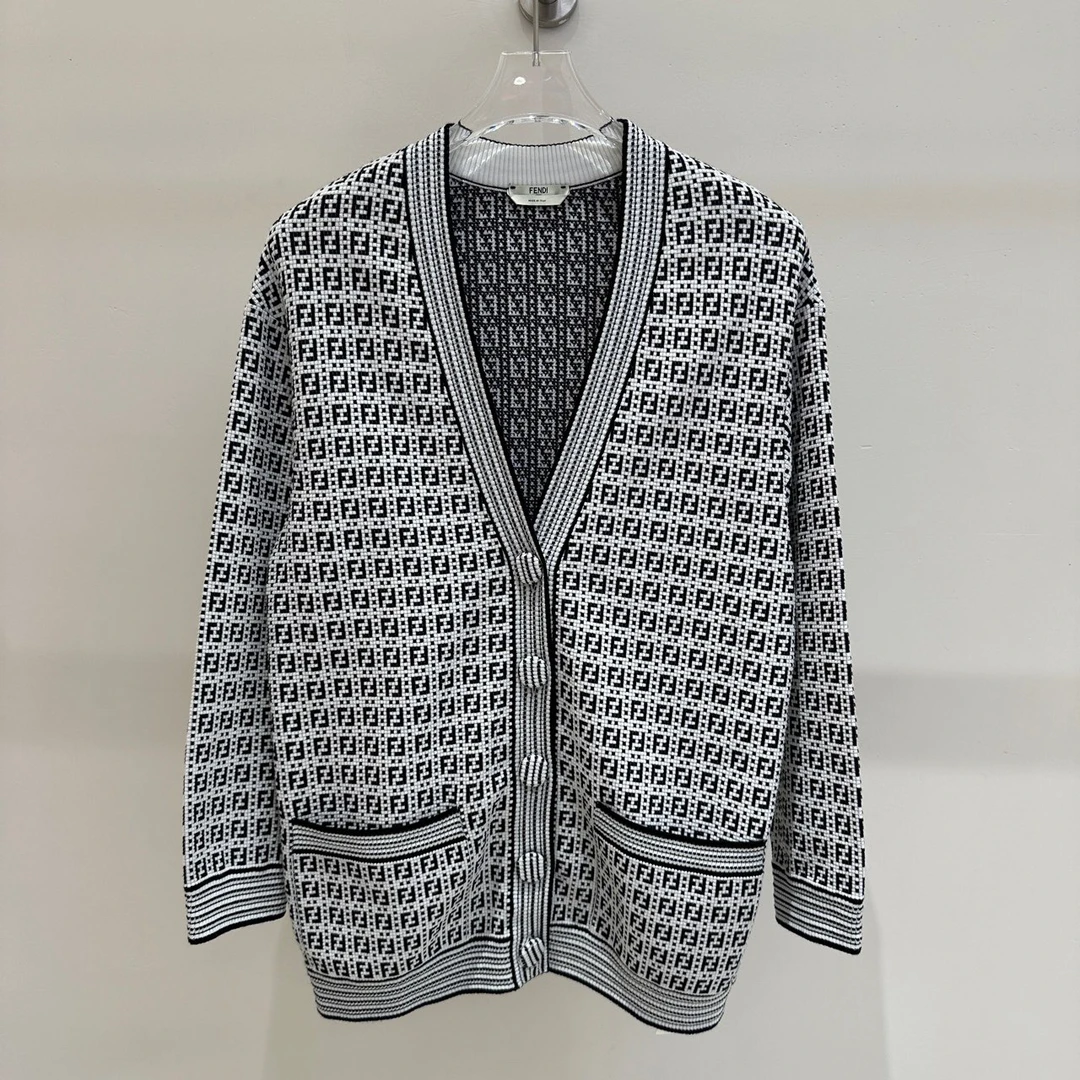 99新 FENDI/芬迪 FE1094 老花满印针织开衫 38码 原价23000