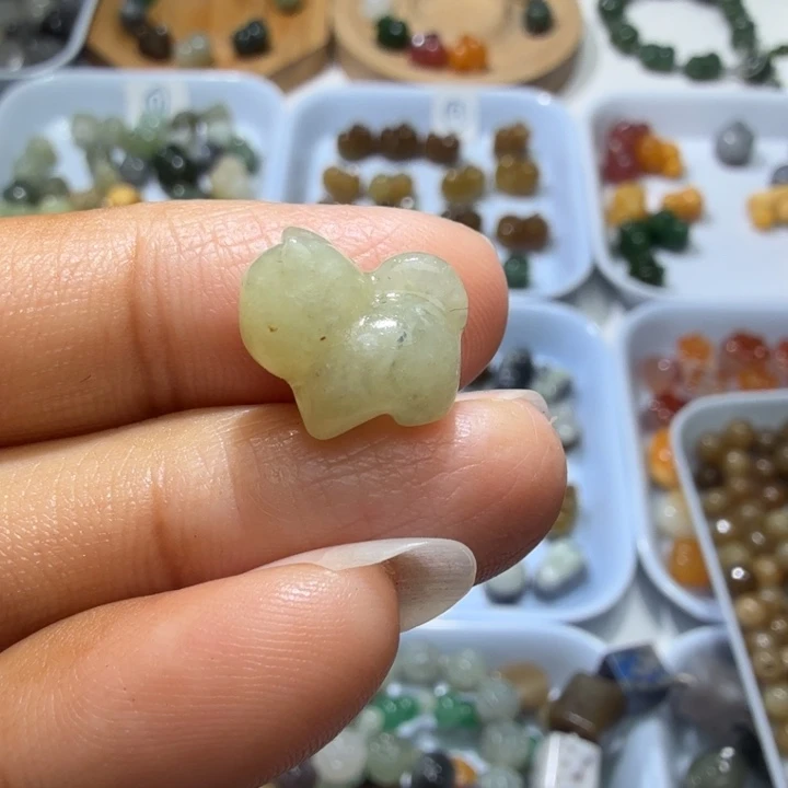 和田玉未镶嵌珠宝奇石