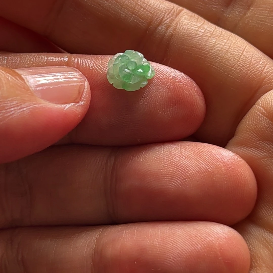 未镶嵌定制翡翠莲花