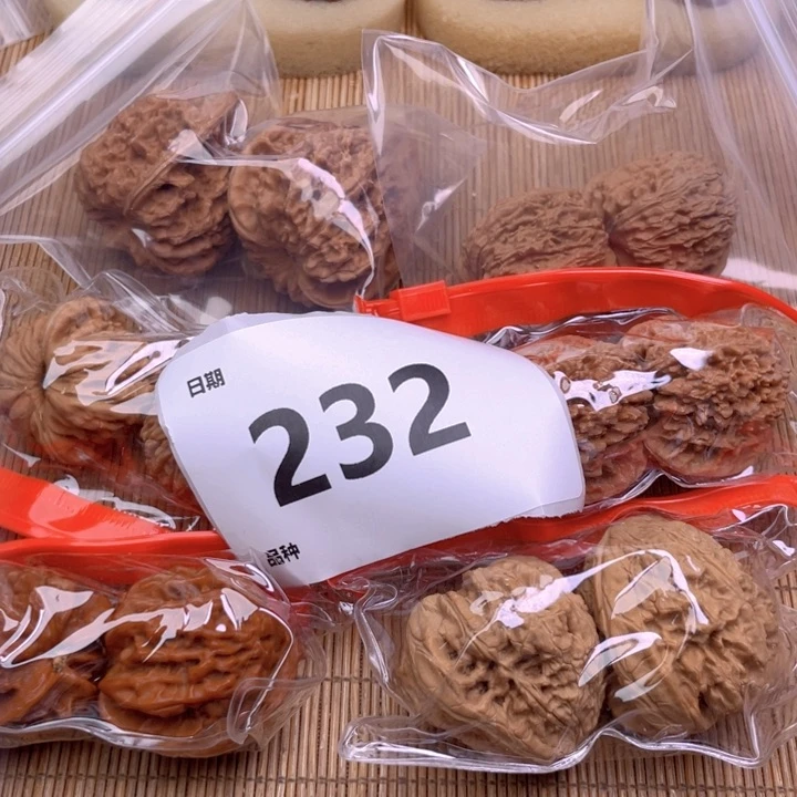 文玩核桃把件232号6对