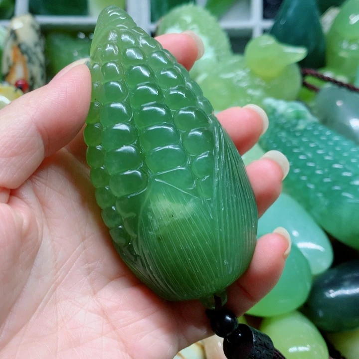 水***间蛇纹石玉未镶嵌手把件