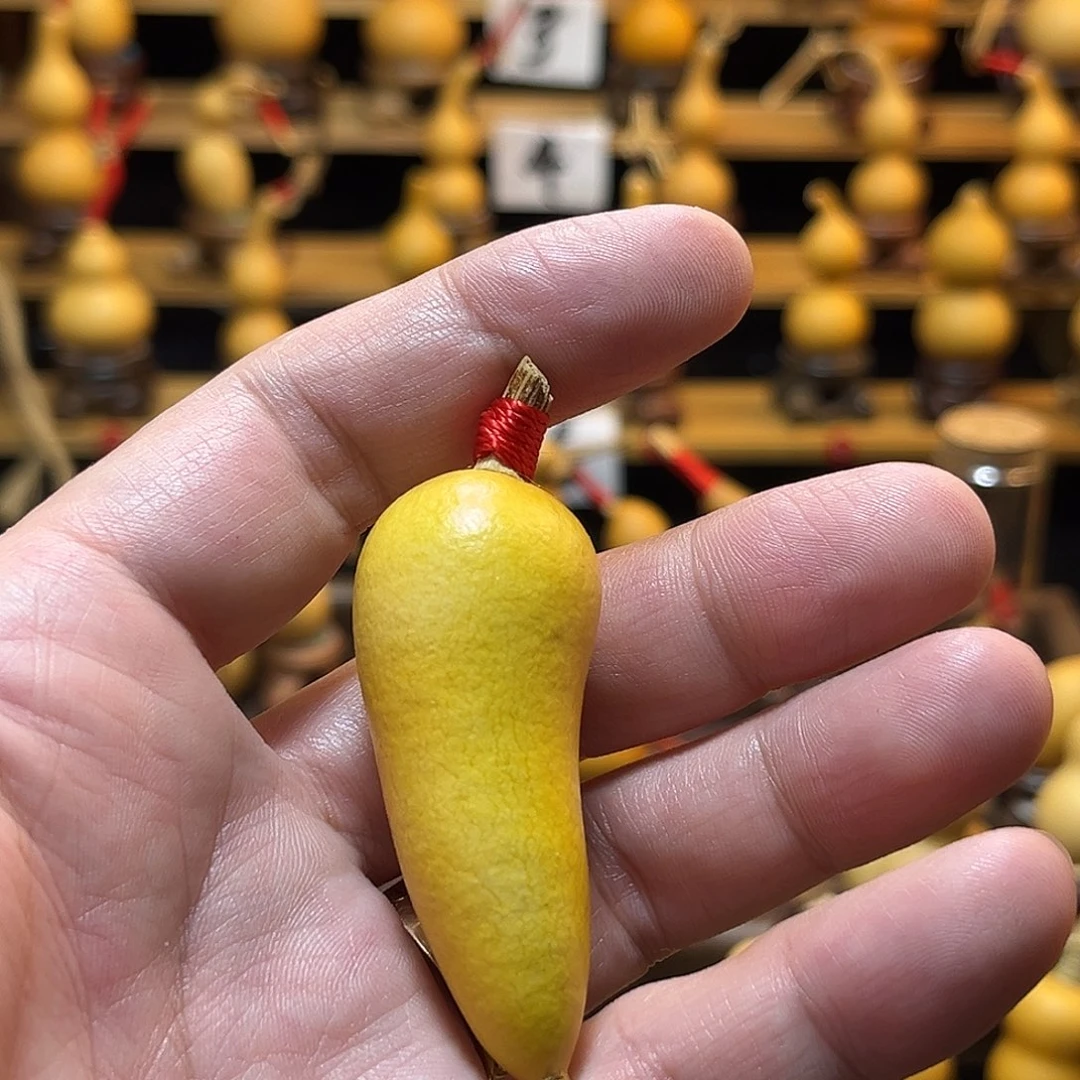 由***。大叶紫檀（黑酸枝木类）