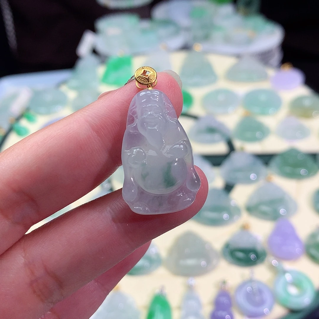 翡翠18K金镶嵌颈饰财神