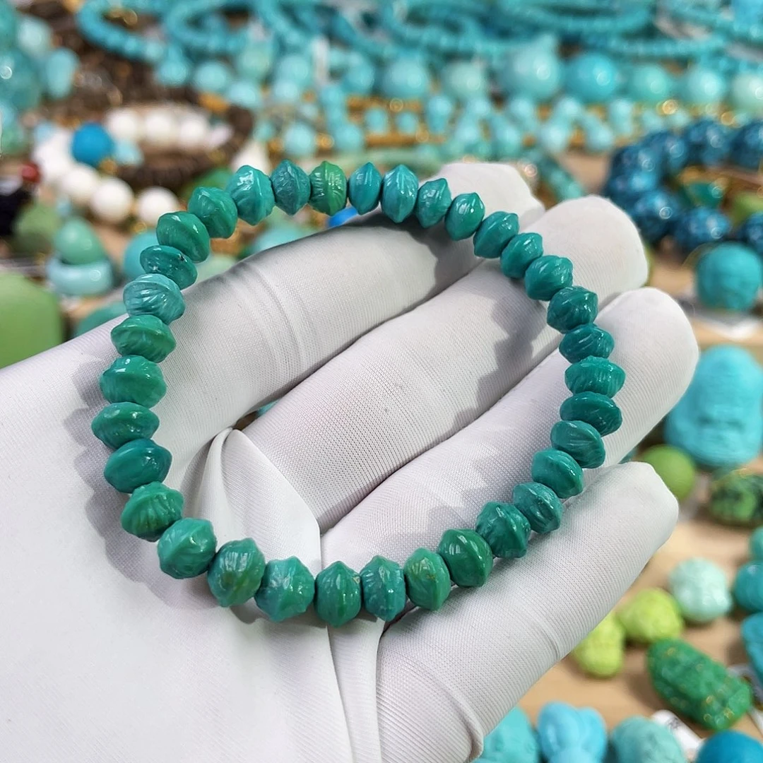 颖***果绿松石未镶嵌珠宝奇石