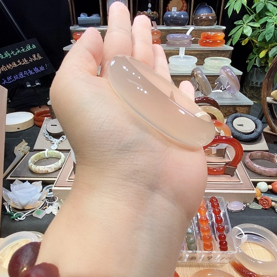 月***色玛瑙/玉髓未镶嵌手镯