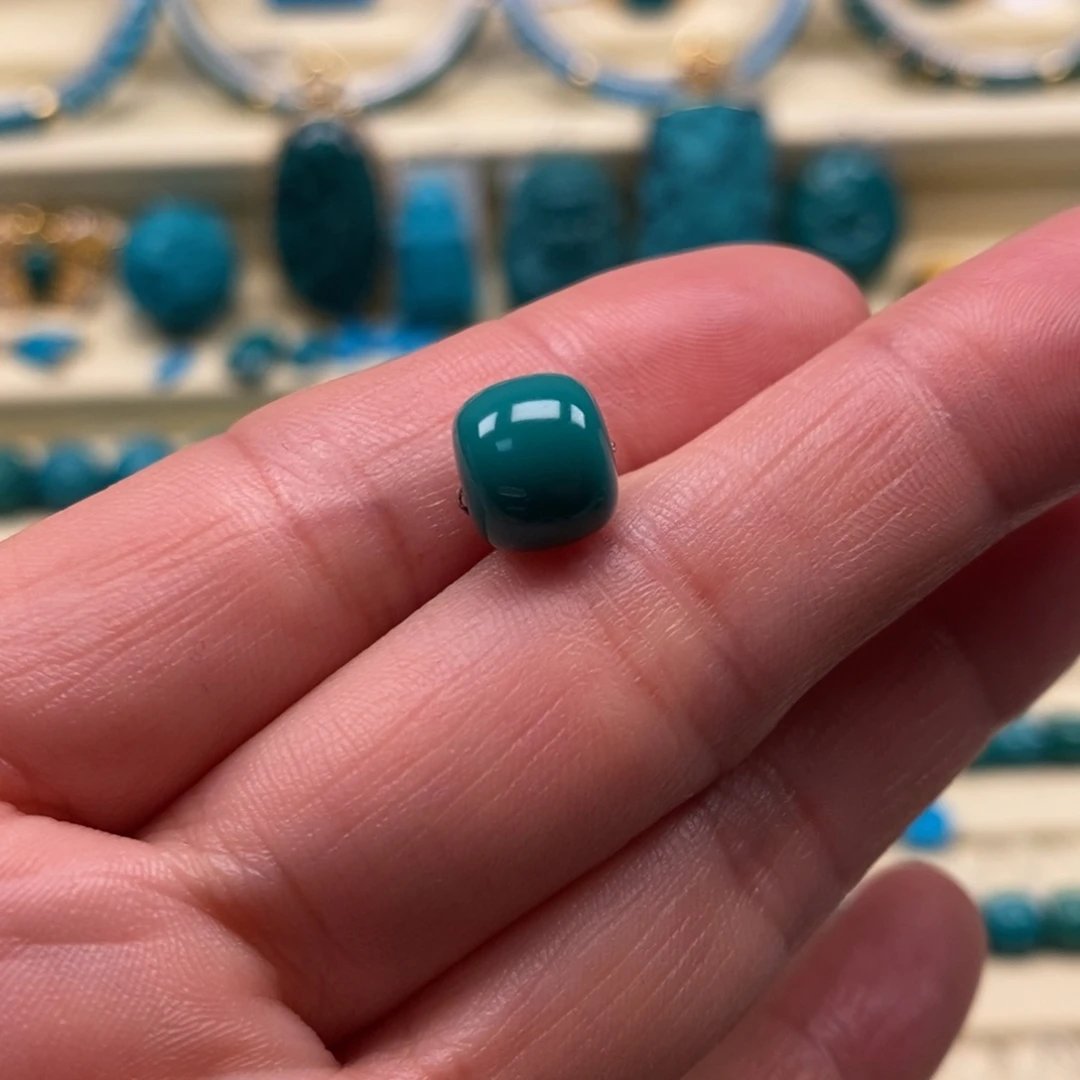 绿松石未镶嵌珠宝奇石直径8.9×7.9老型