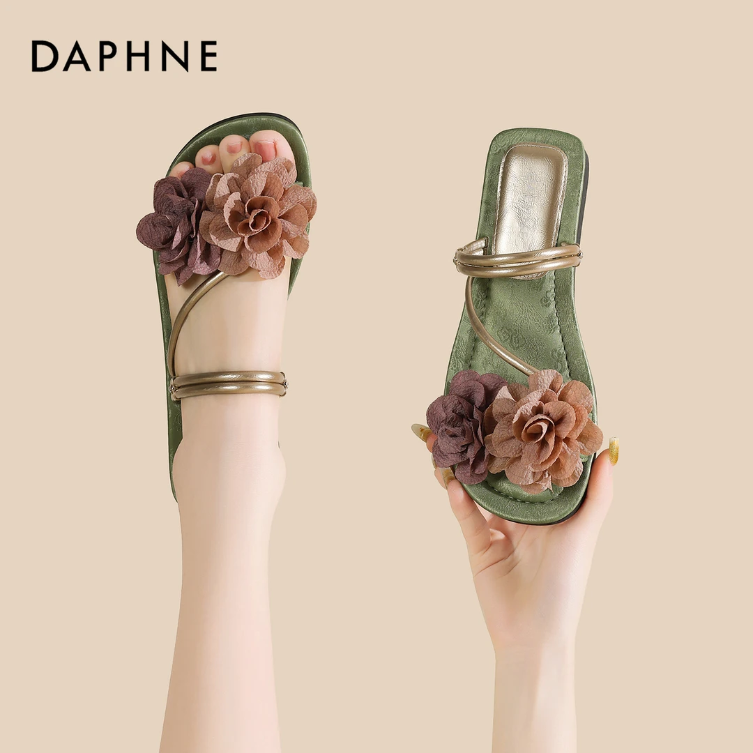 达芙妮气质法式花朵拖鞋女士沙滩鞋外穿2025夏季新款一字拖凉拖鞋