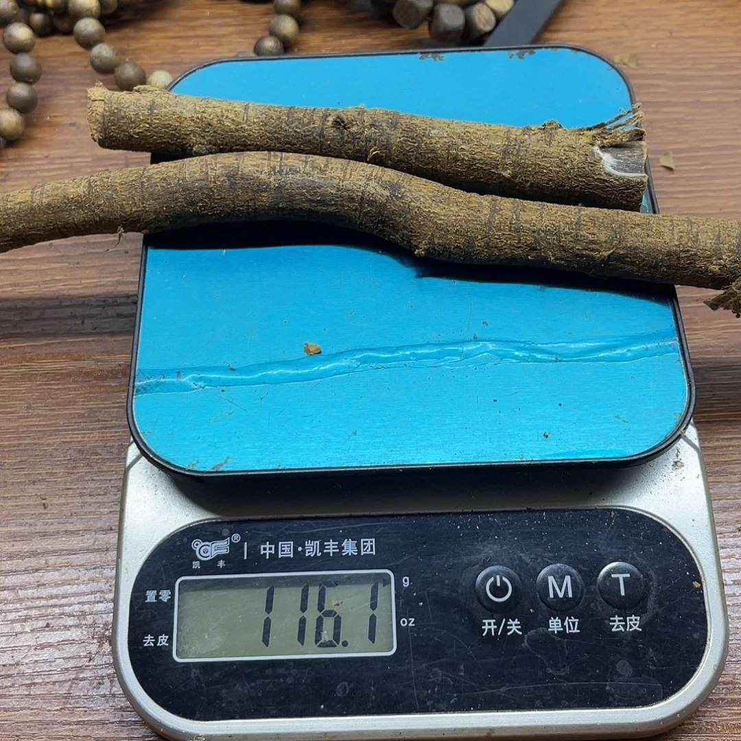 学**淡手工艺／母树奇楠根沉水