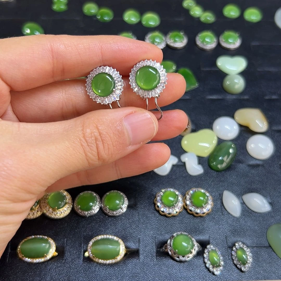 会***君和田玉银S925镶嵌耳饰