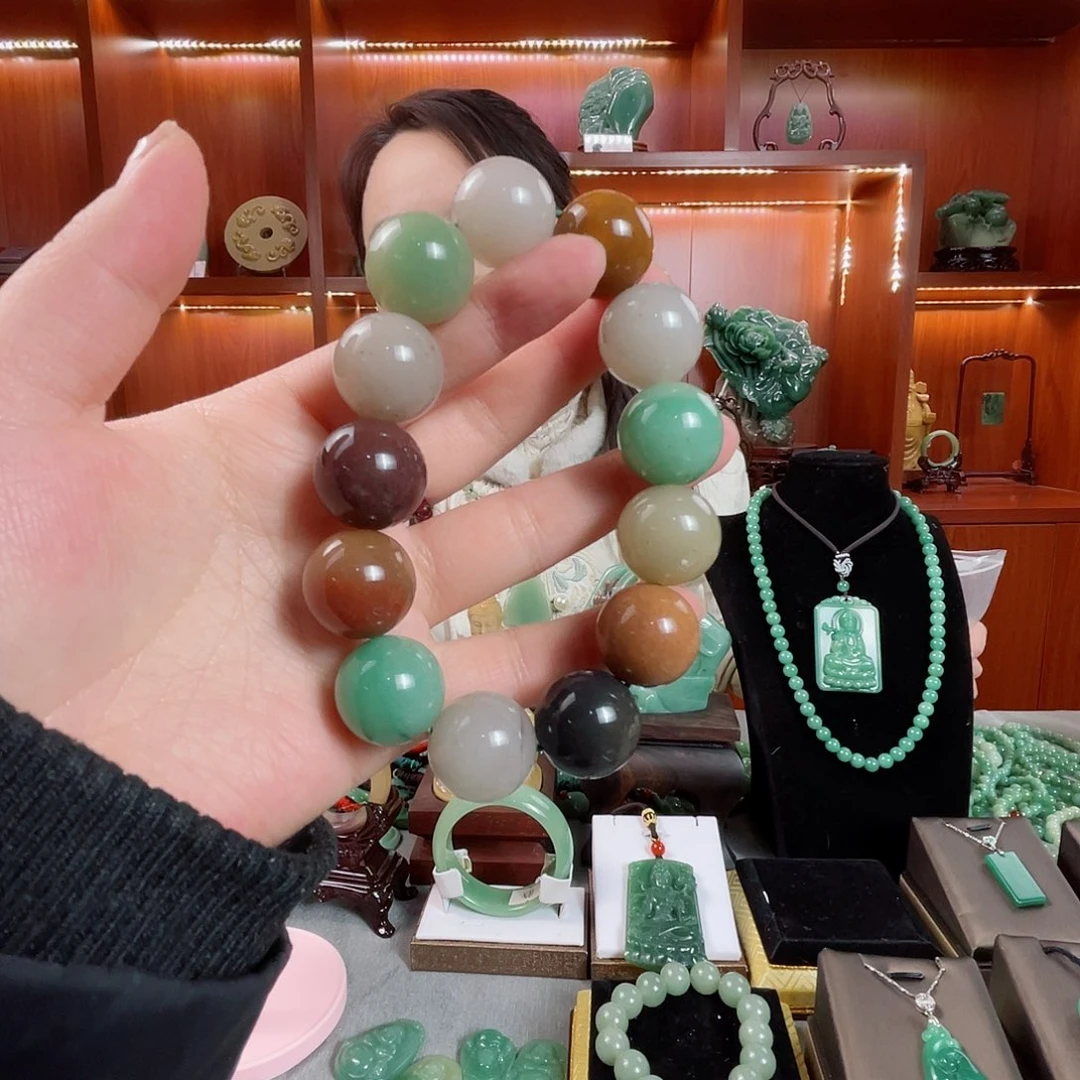 密玉（石英质玉）颈饰未镶嵌