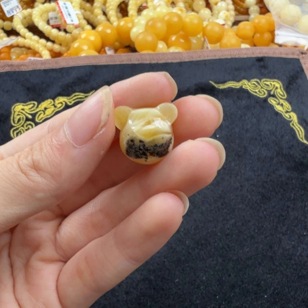 未镶嵌琥珀珠宝奇石