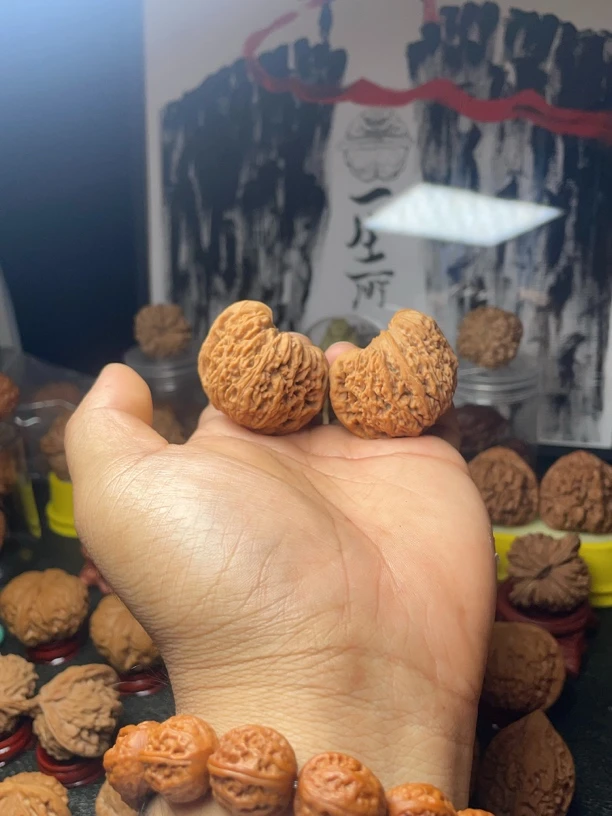 （直播间选购价格）文玩核桃南疆石等