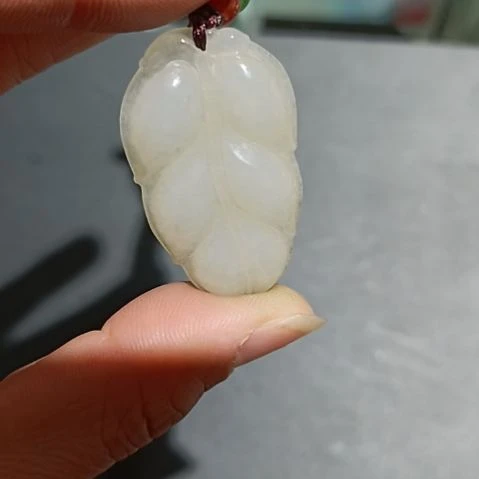 翡翠颈饰未镶嵌吊坠