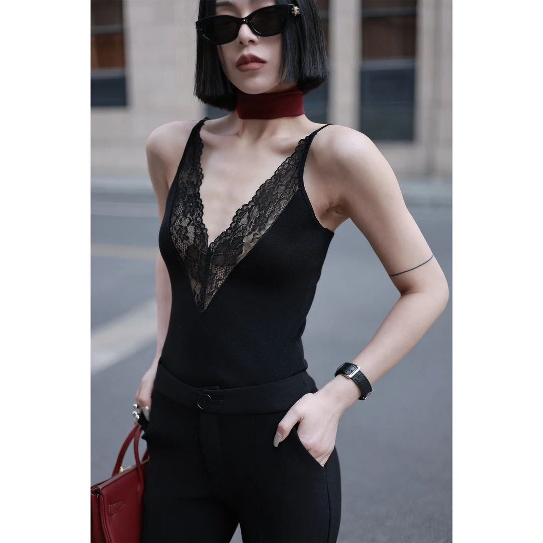 【Guan.R观耳】[深V造型]  百搭万能拼接蕾丝内搭　可纯可欲