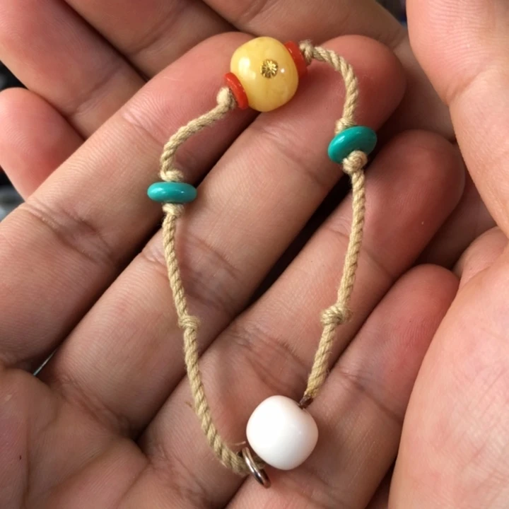 蜜蜡未镶嵌珠宝奇石