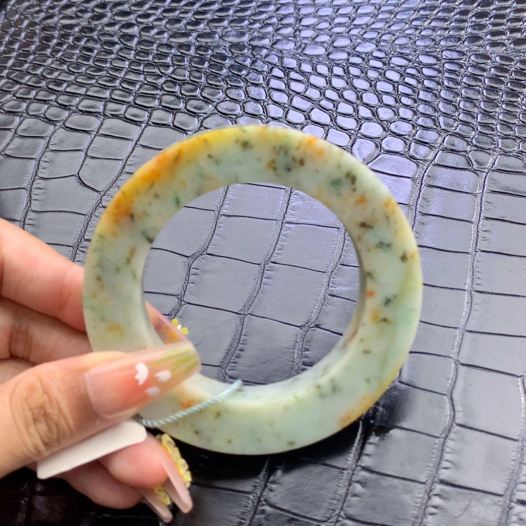 未镶嵌翡翠手镯定制翡翠