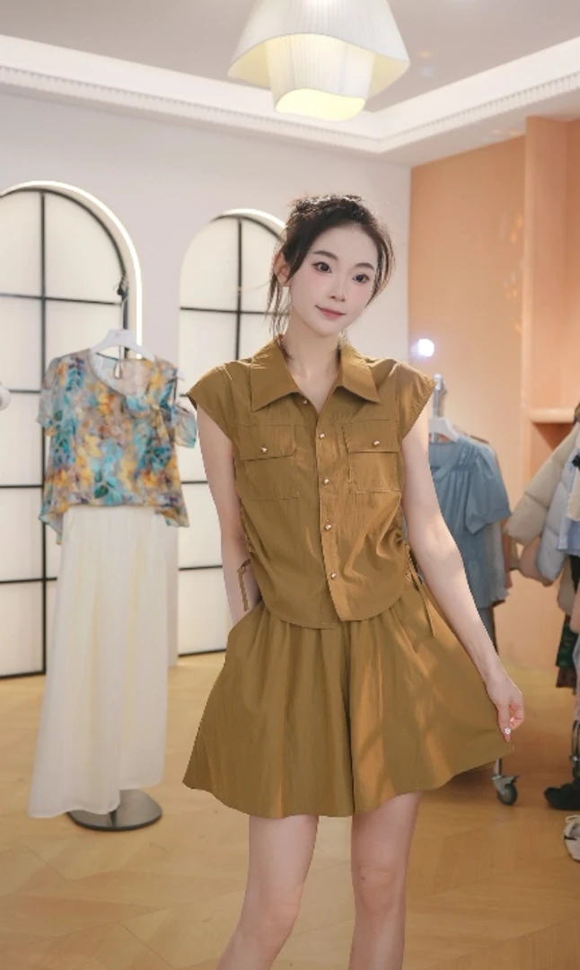 F3000时尚减龄套装夏季新款小个子显瘦无袖衬衫两件套