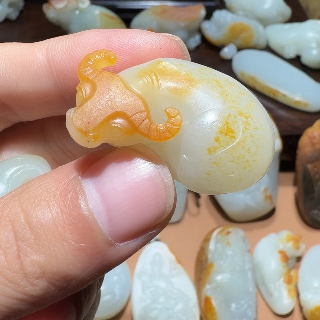 和田玉（糖玉）未镶嵌颈饰
