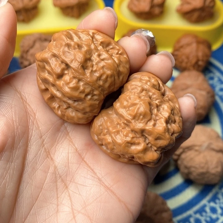 吊坠桃核蛤蟆头3.8×3.8