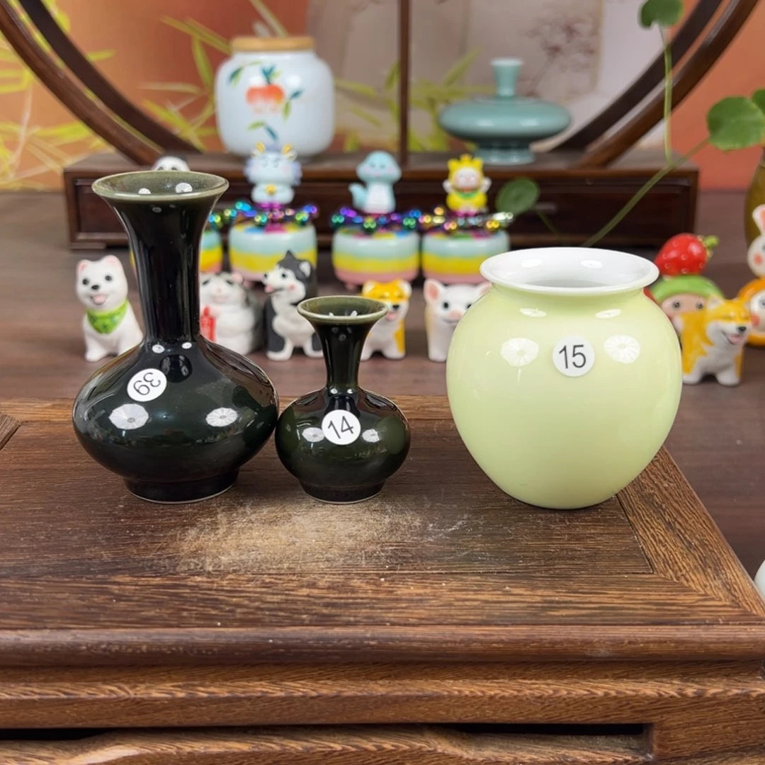 摆件呆**呆景德镇瓷器展在南京开幕