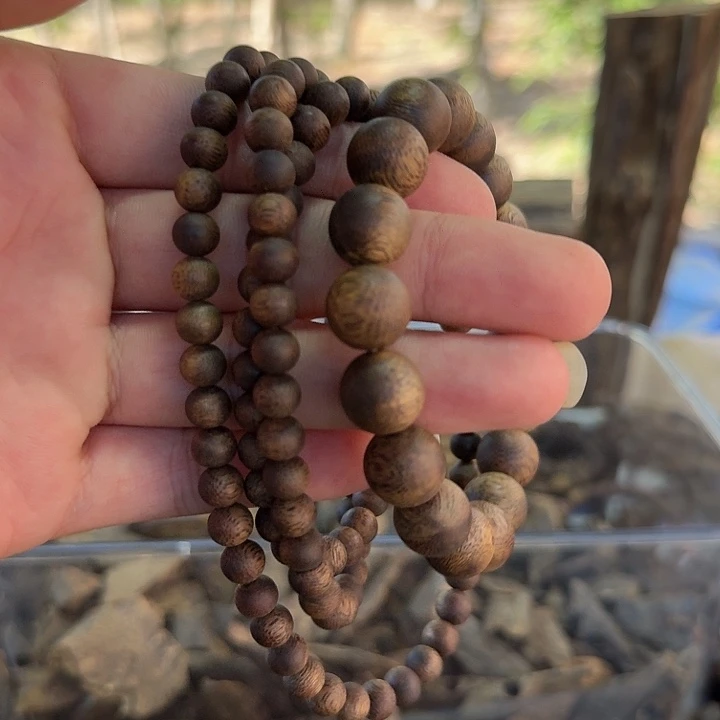 D***馆沉香沉香碎屑乌身卡1.2-13克+  紫棋卡7-20克+