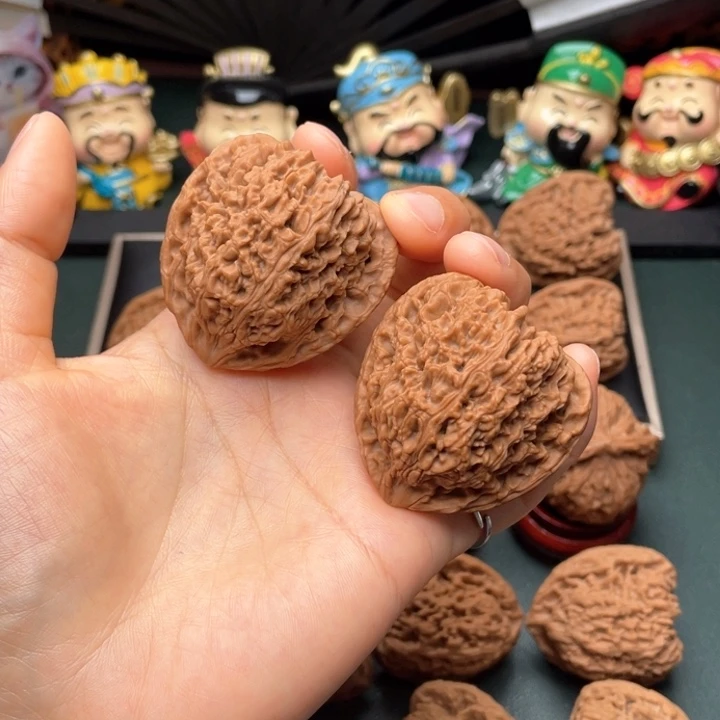 文玩核桃吊坠44尺正三角大高炮