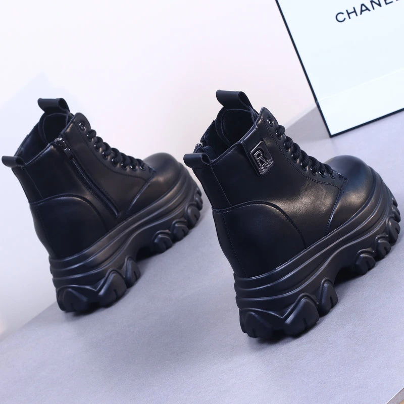 隐形增高8cm爆款马丁靴2025秋冬新款厚底显瘦百搭加绒保暖短靴女