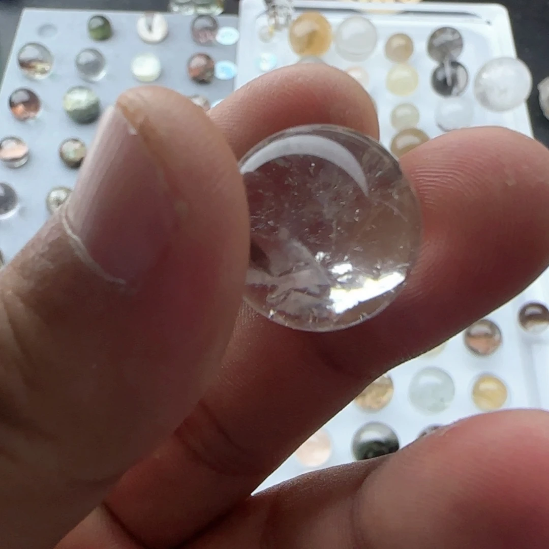 海***儿水晶摆件未镶嵌17.9mm