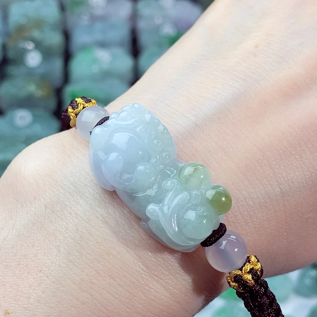 颈饰未镶嵌翡翠天然