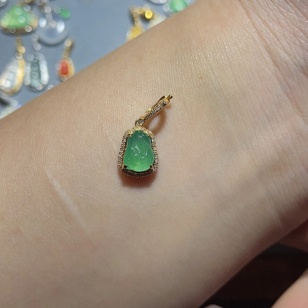 吊坠(不含链)18K金镶嵌翡翠