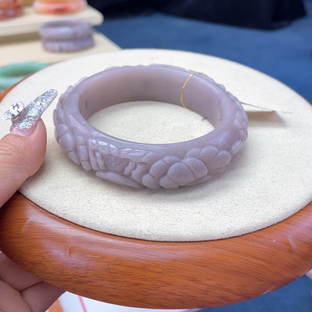 心***8石英岩玉未镶嵌手镯