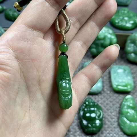 【闪购商品】颈饰未镶嵌和田玉