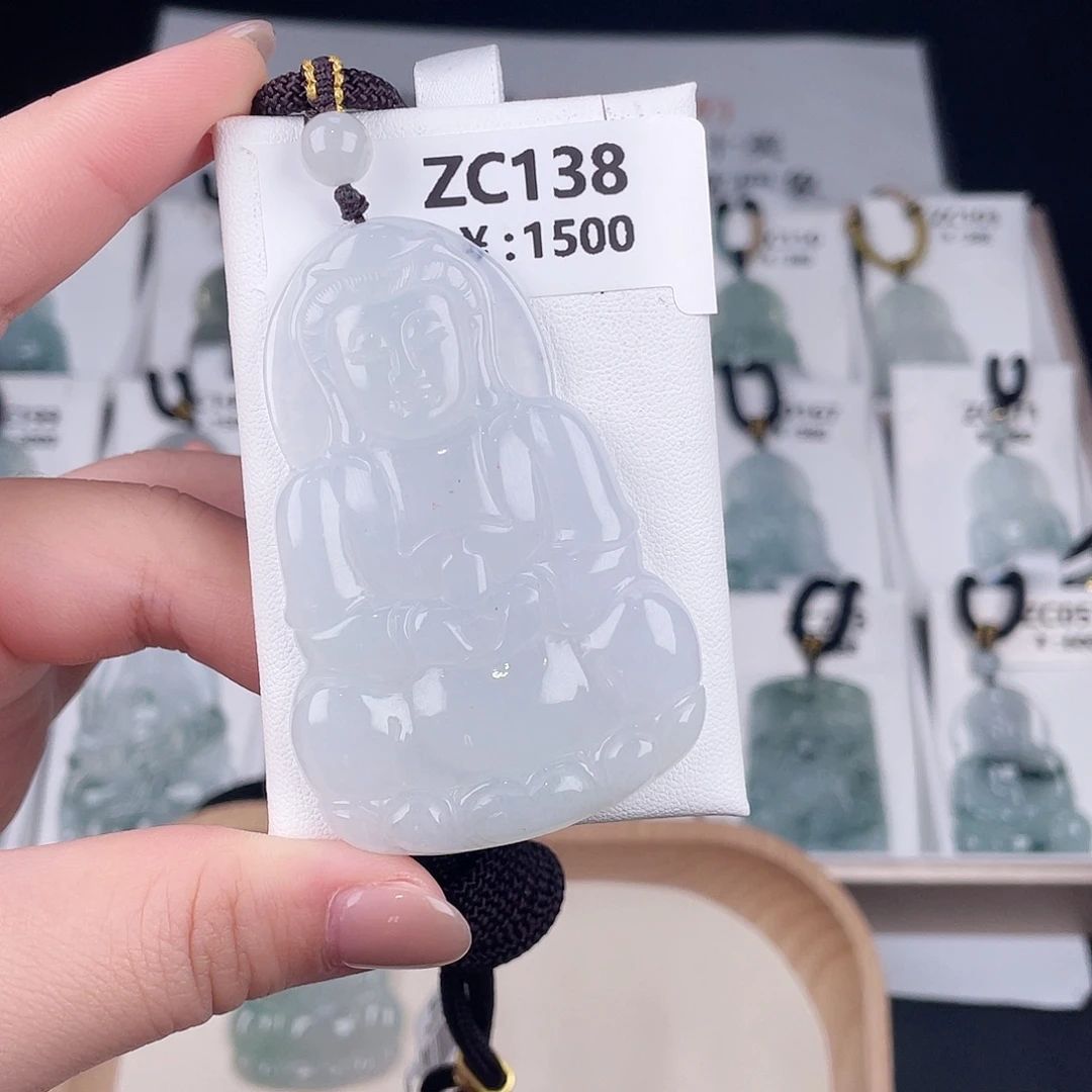 翡翠未镶嵌颈饰zc138