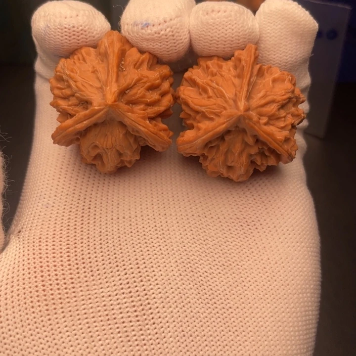 文玩核桃吊坠盘山