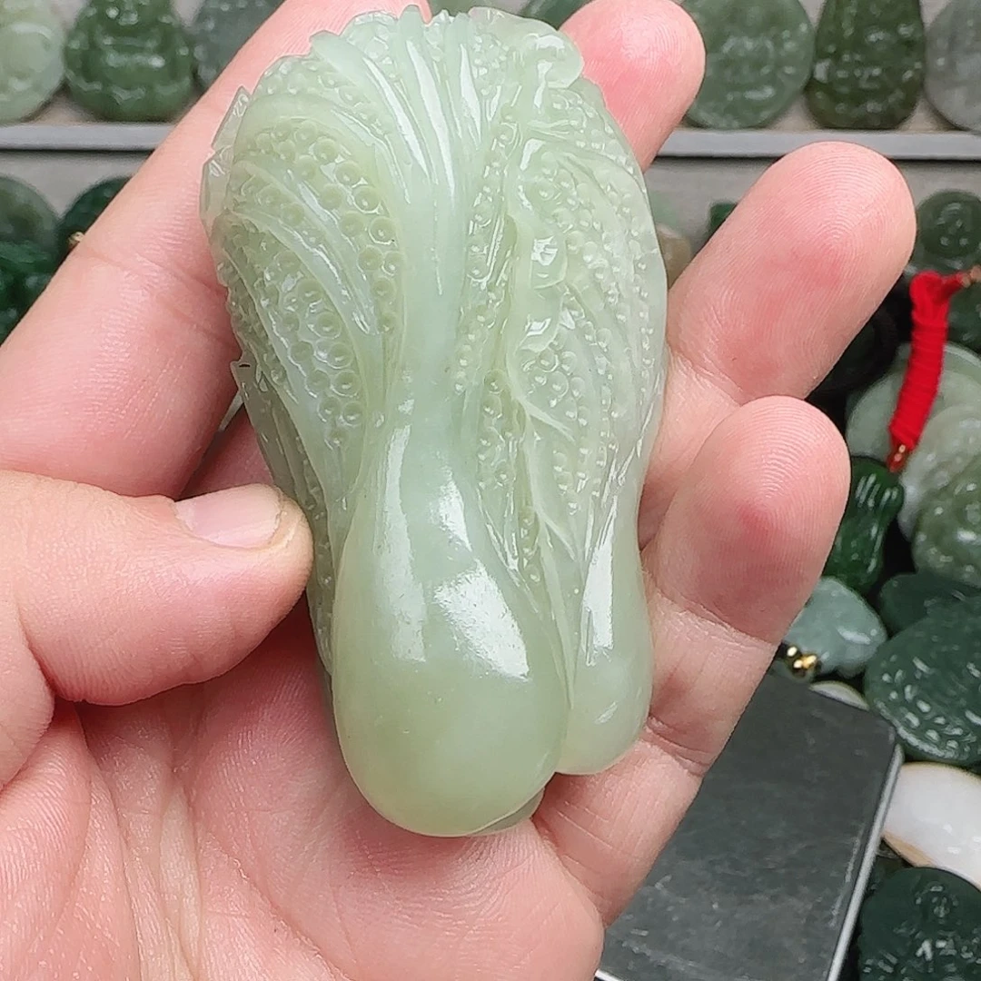 天***角和田玉未镶嵌颈饰