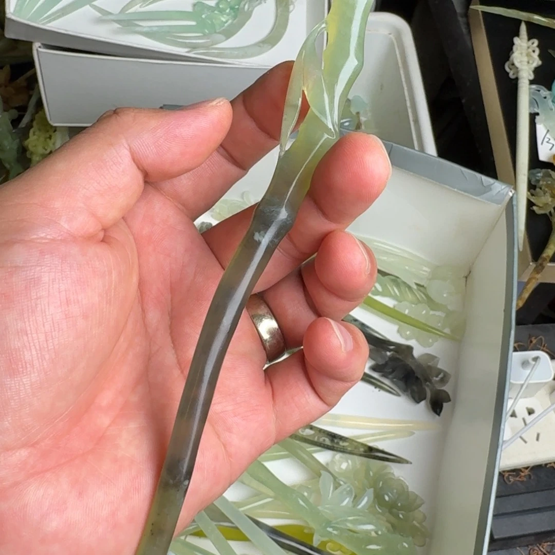 蛇纹石玉未镶嵌发饰